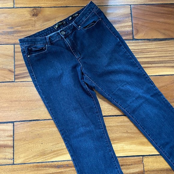 Kardashian Premium Denim - Kim, Curvy Straight - Size 14, Dark Blue Wash! - Picture 8 of 9
